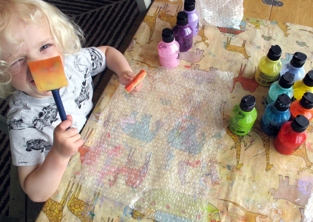 Bubble wrap printing – Art at the Start